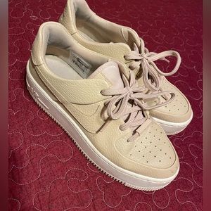 Nike Air Force 1 sage low